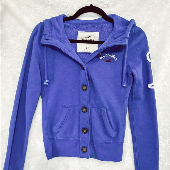 hollister button up hoodie